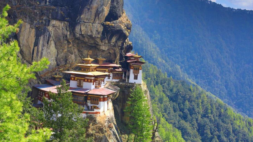 Hidden Gems: Unique Travel Spots You Need to Explore in 2025 - Image 3