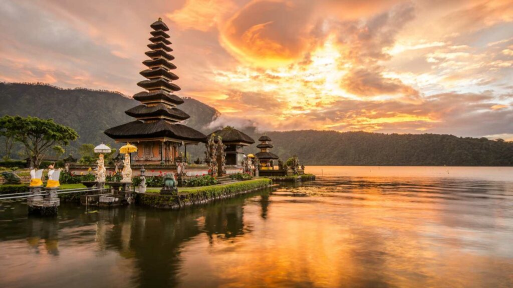 Solo Travel or Galentine’s Day The 7 Best Getaways for an Independent Adventure - Image 5