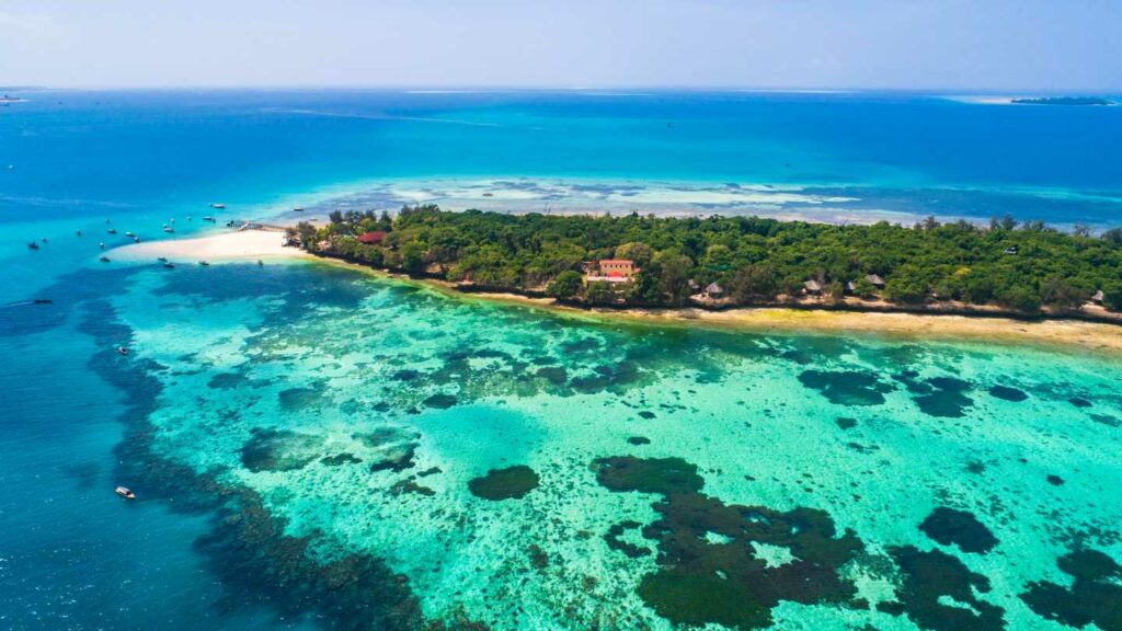 Top 5 Honeymoon Destinations for 2025: Where to Start Your New Journey Together - Image 4